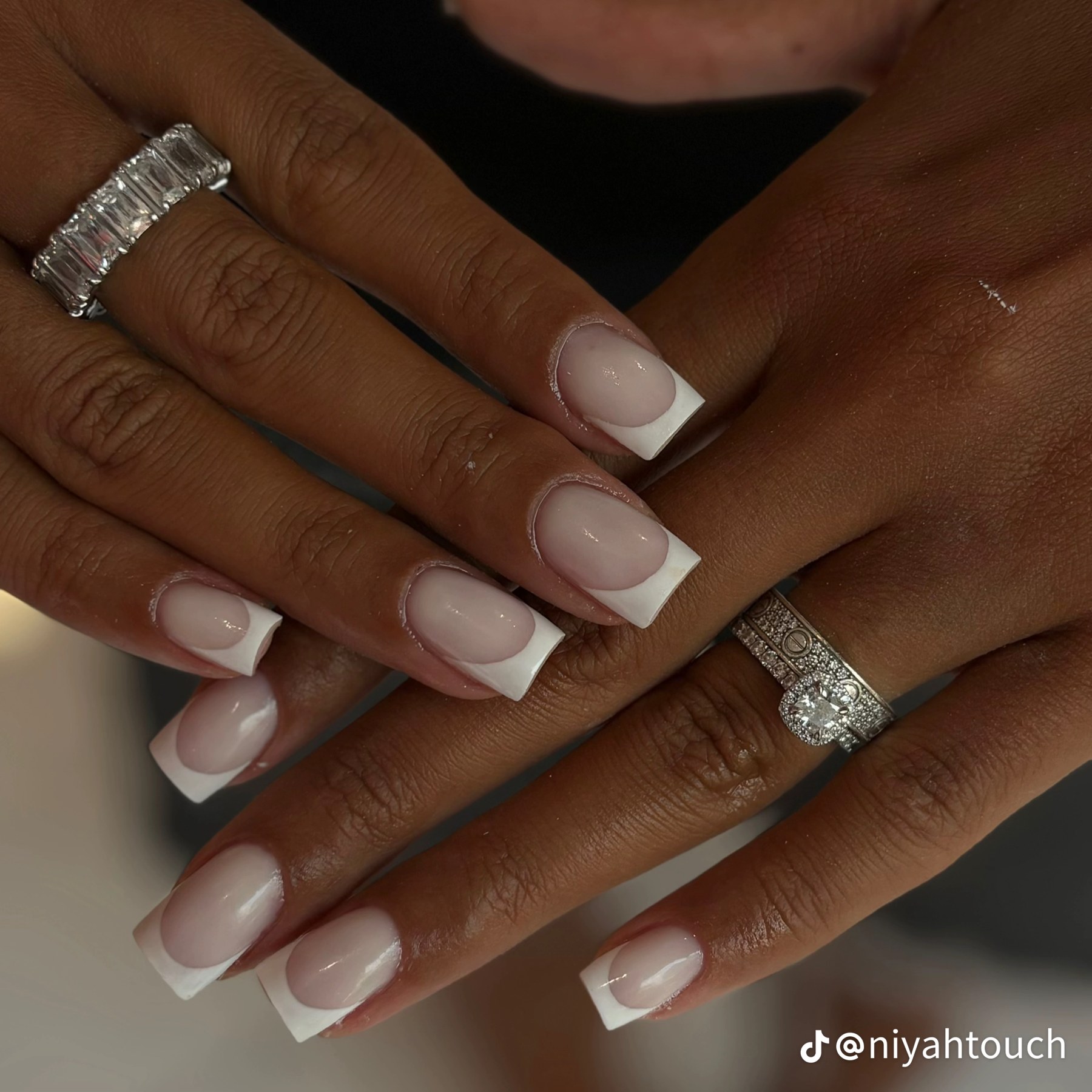 Pose d'ongles french Niyah Touch